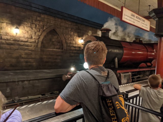 Hogwart's Express pulling in